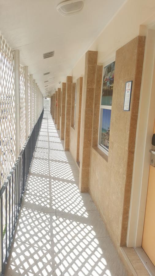 ناسو Hibiscus Inn Hotel المظهر الخارجي الصورة